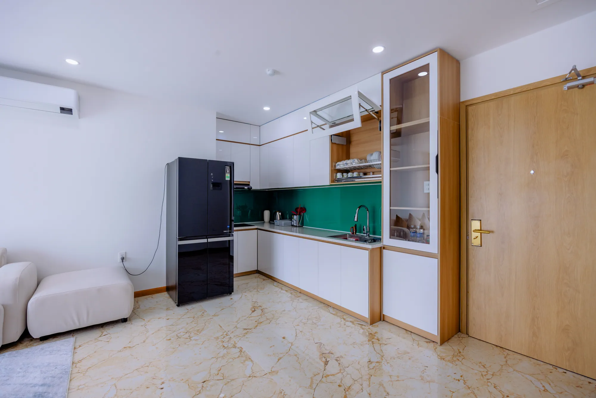 Suite — 2