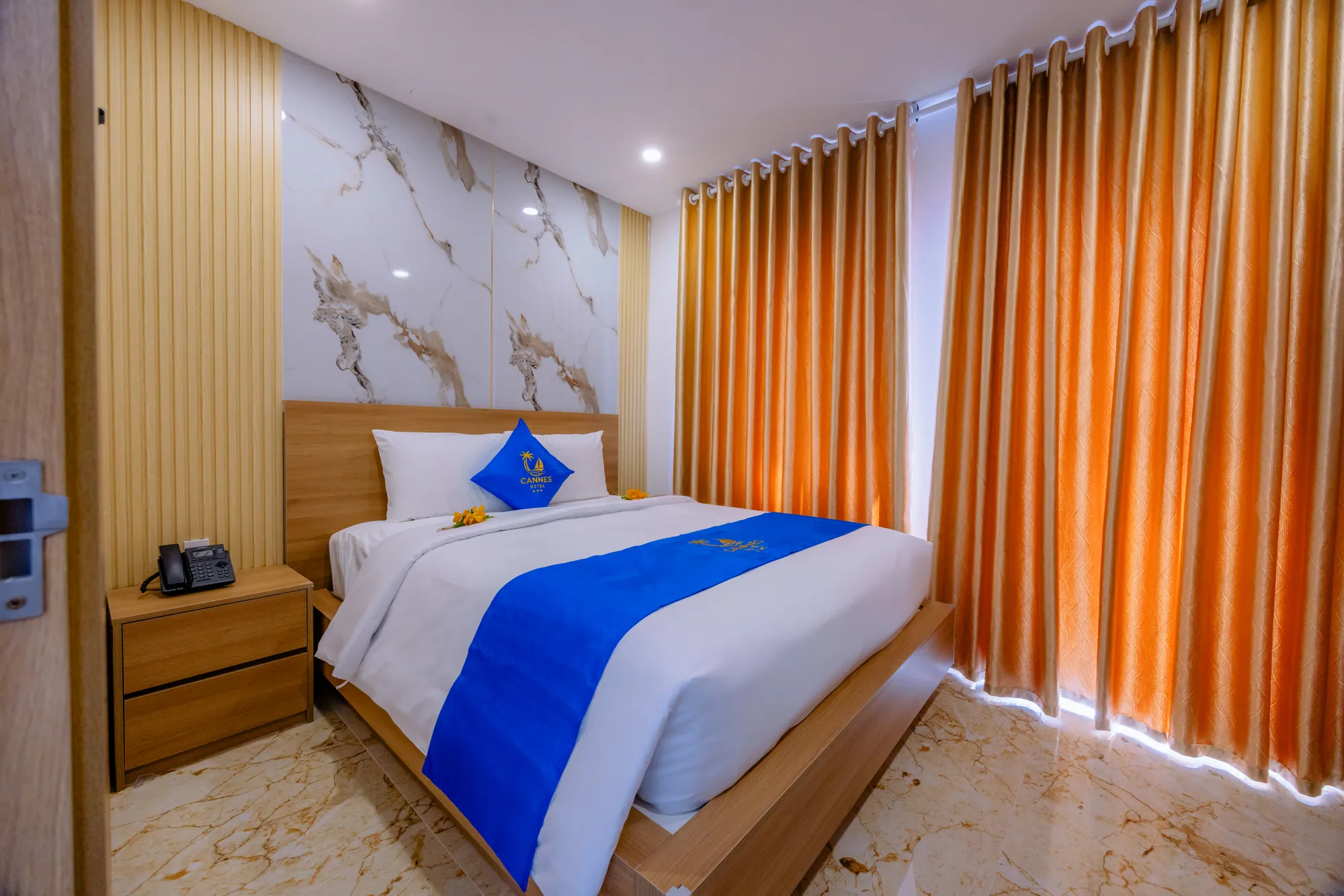 Suite — 4