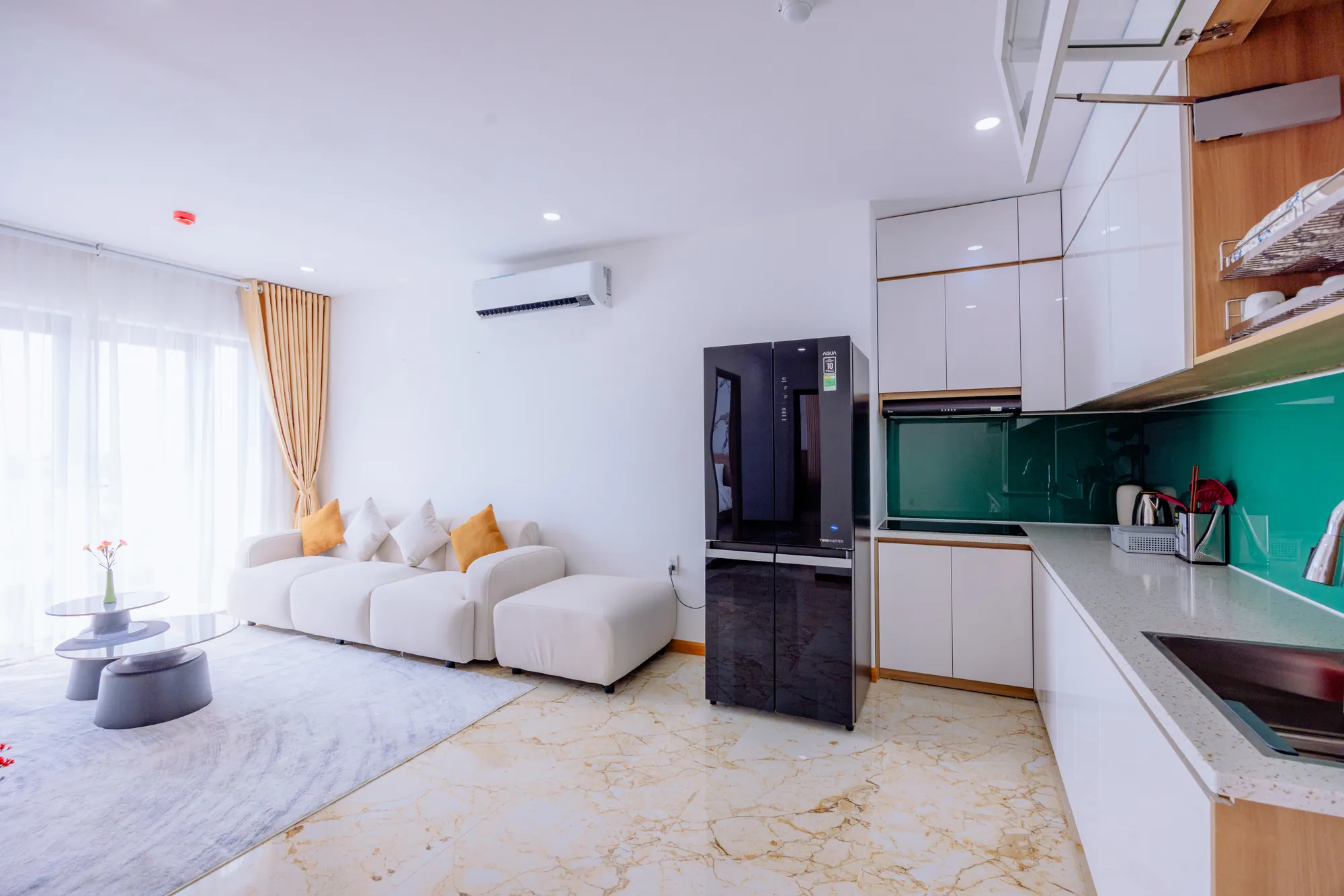 Suite — 3